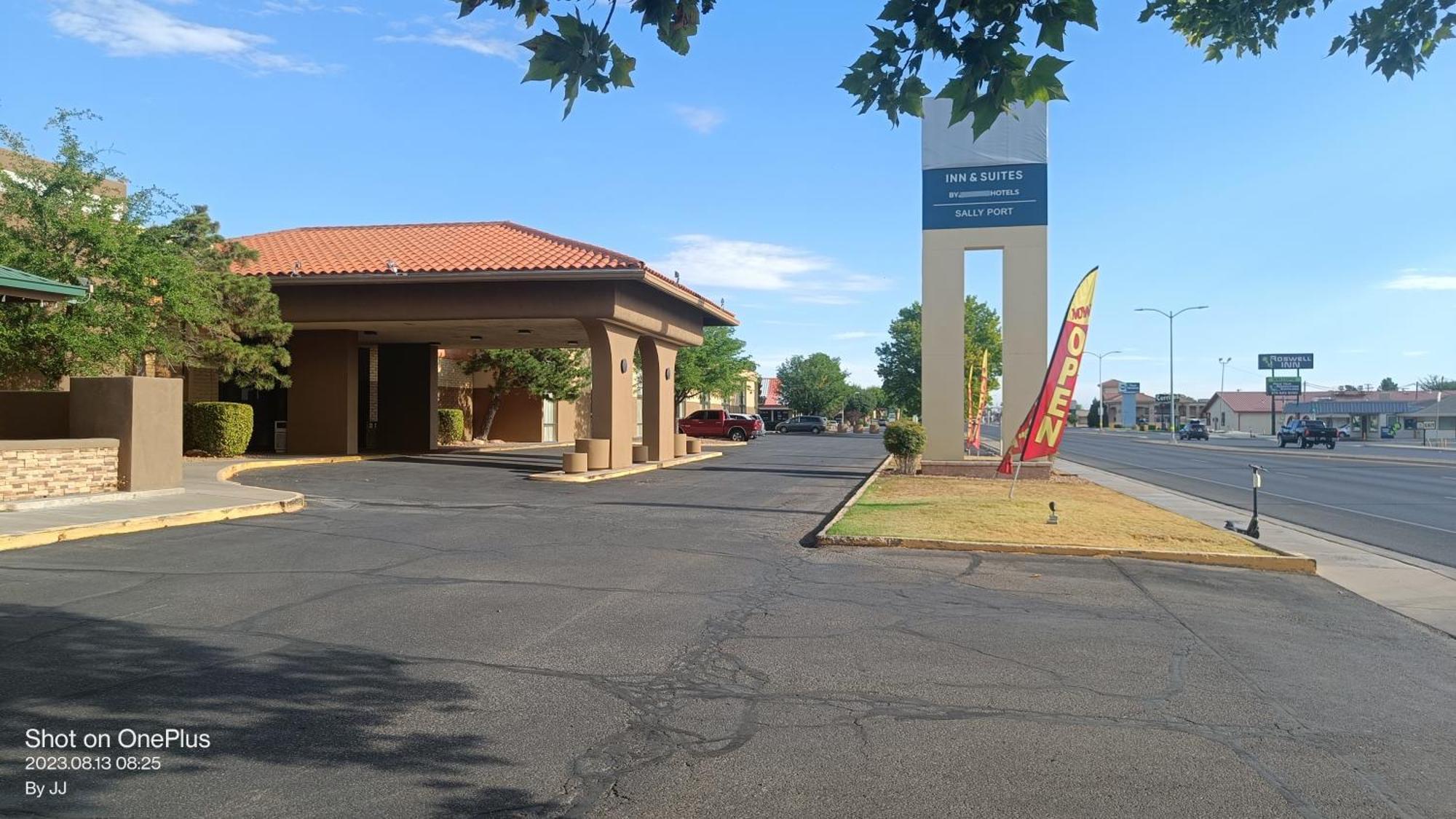 Clarion Inn & Suites, Roswell Extérieur photo
